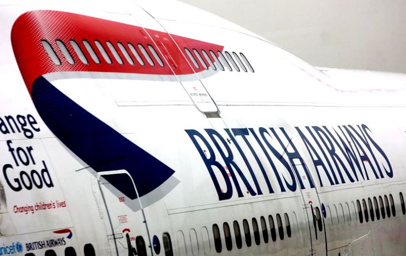 Datele de pe cardurile a sute de mii de clienți ai companiei British Airways au fost furate