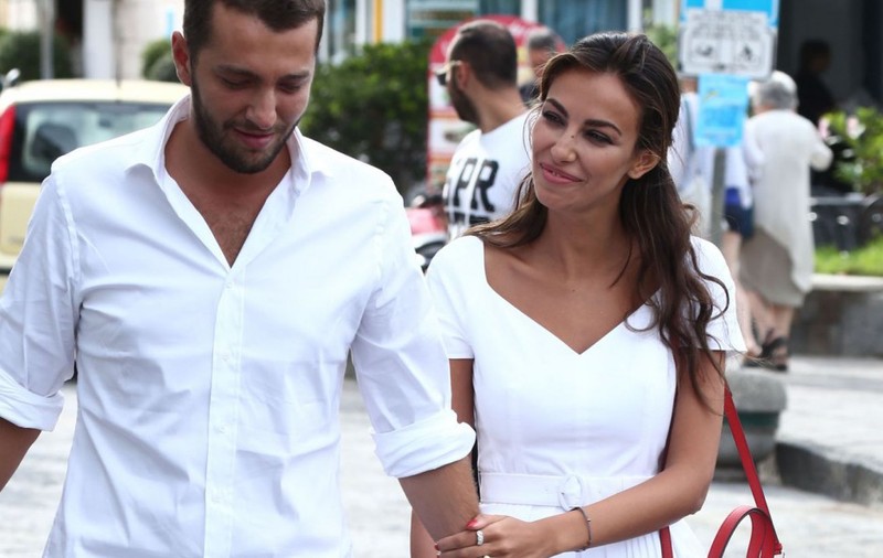 Mădălina Ghenea, gesturi tandre cu iubitul. Au dat frâu liber pasiunii | FOTO