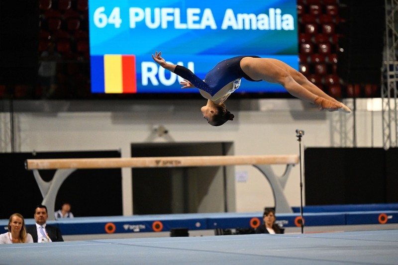 Amalia Puflea în timpul exercițiului de la sol, de la FOTE. Foto: FOTE
