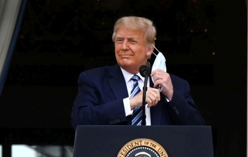 Donald Trump, noi declarații controversate: susține că s-a imunizat contra COVID și își atacă rivalul. „Joe tușea teribil”