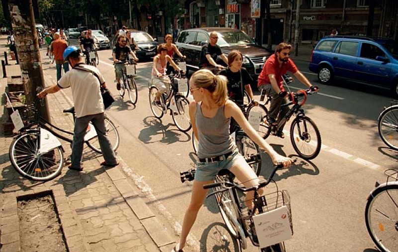 Europa Liberă: Accidentele cu bicicliști din București, în special din cauza lor. Trotinetele electrice, ”noul animal” din trafic