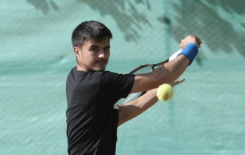 Tenis. Dragoș Dima, victorie la turneul de la Pitești. A pus mâna pe un cec de 1.440 de dolari