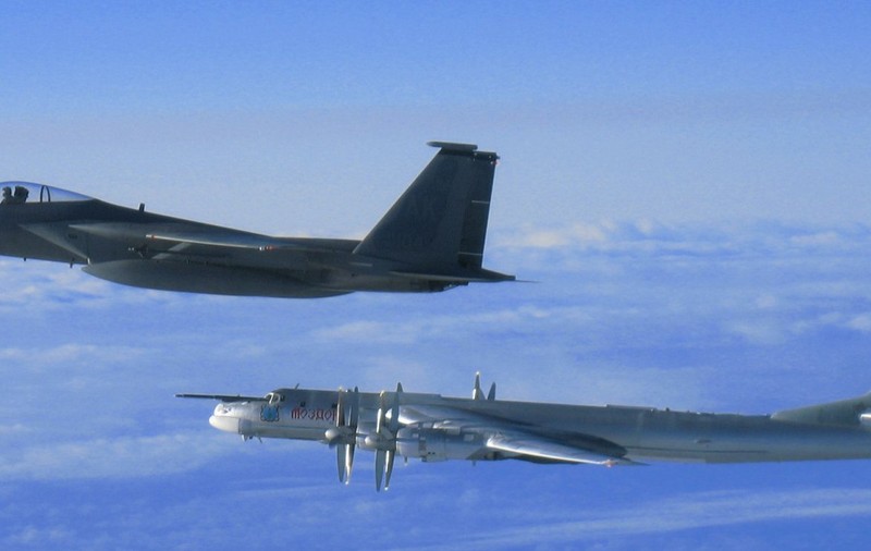 Bombardiere nucleare rusești Bear, observate în largul coastei Alaskăi: avioanele de vânătoare americane s-au pus în mișcare