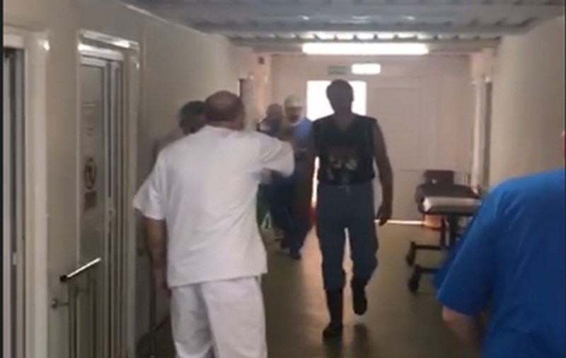 Bătaie între medici în fața pacienților la spitalul din Craiova: „Mi-a dat cu pumnul în gură!”