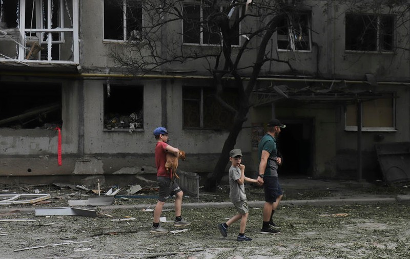 Guvernatorul ucrainean din Donețk le cere civililor să părăsească regiunea: „Evacuările salvează vieți”