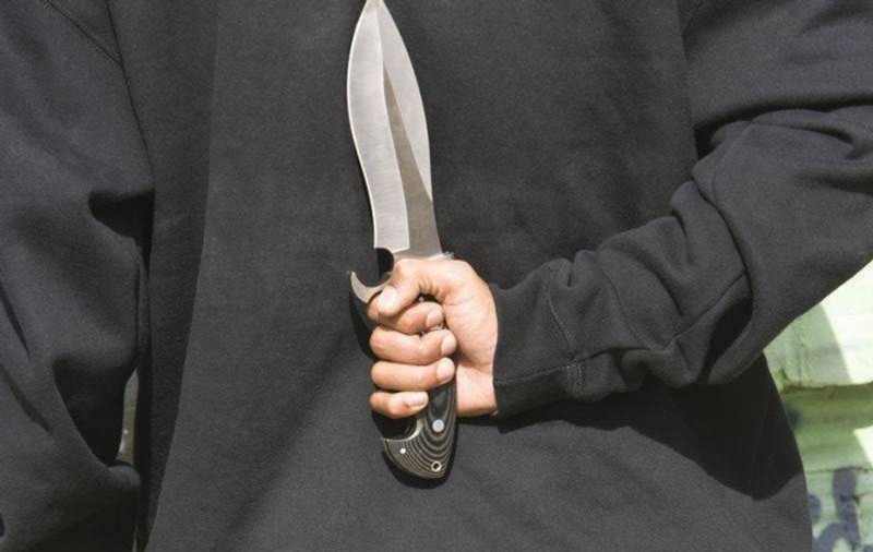 Bărbat din Gorj, arestat după ce a înjunghiat o familie întreagă