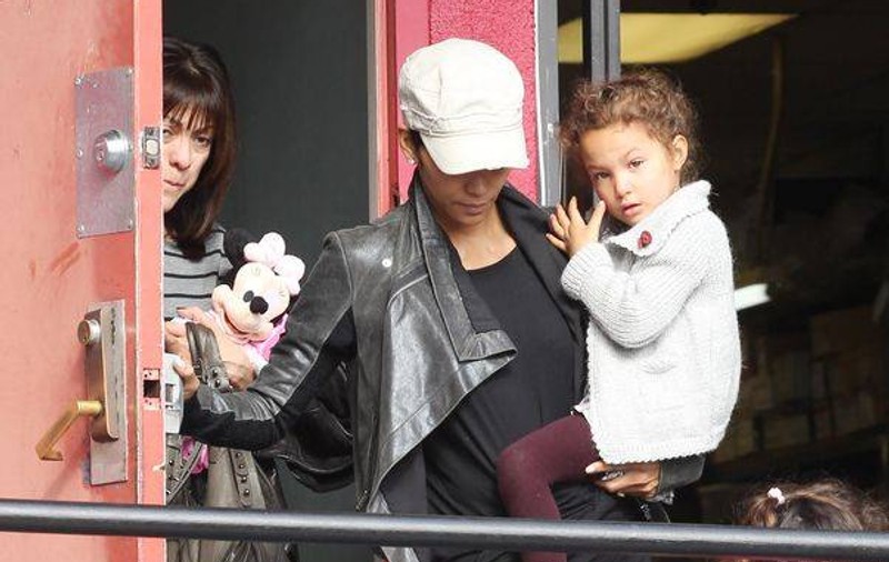 Halle Berry, audiată de Protecţia Copilului în propria casă