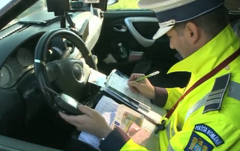 Un șofer din Cluj s-a enervat după ce a luat amendă pentru viteză și a mai primit una după doar 15 minute