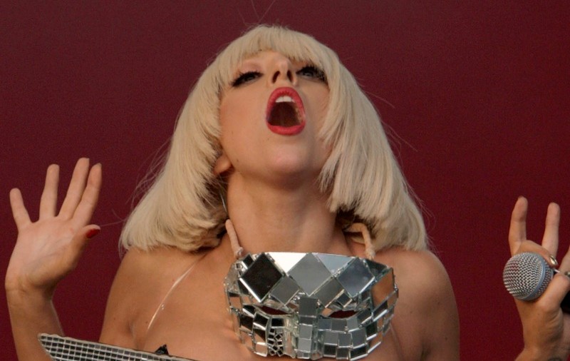 Lady GaGa: "Sunt femeie"
