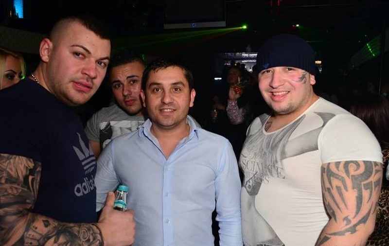 Interlopul „Tyson de la Buzău” a fost reținut pentru deținere ilegală de arme. Ascunsese un pistol într-un cimitir
