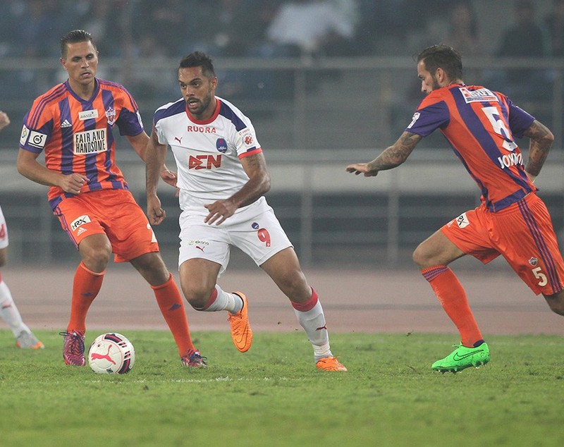 Adrian Mutu i-a mai trimis o ”felicitare din India” lui Anghel Iordănescu. ^Briliantul a marcat din nou pentru Pune City / GALERIE FOTO & VIDEO