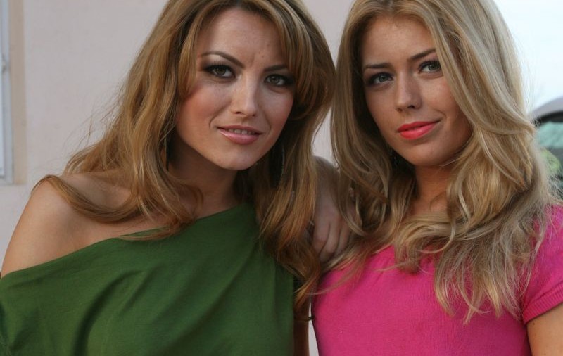 Elena Gheorghe, la cratiță de Crăciun. Uite ce va găti împreună cu sora ei!
