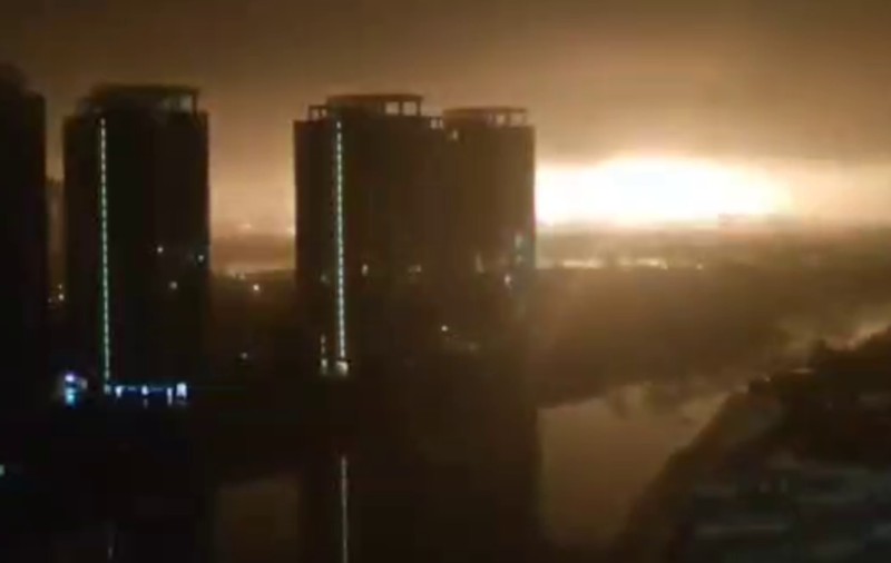 Noi bombardamente la Kiev. Explozii lângă o stație de metrou. 15.000 de oameni se adăpostesc în subteran