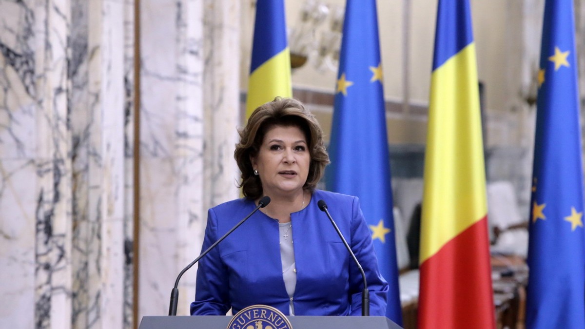 Rovana Plumb