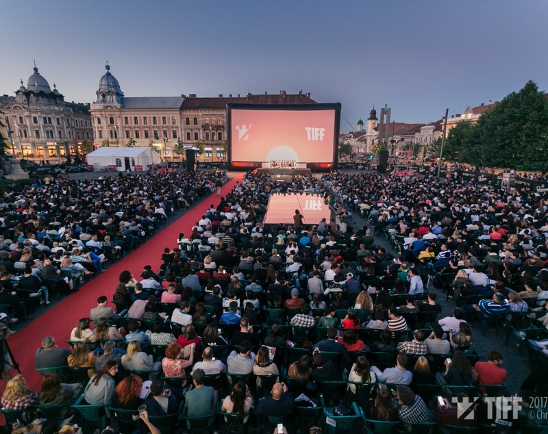 Peste 3.000 de oameni, la deschiderea TIFF 2017. Cinefilii au umplut Piața Unirii din Cluj