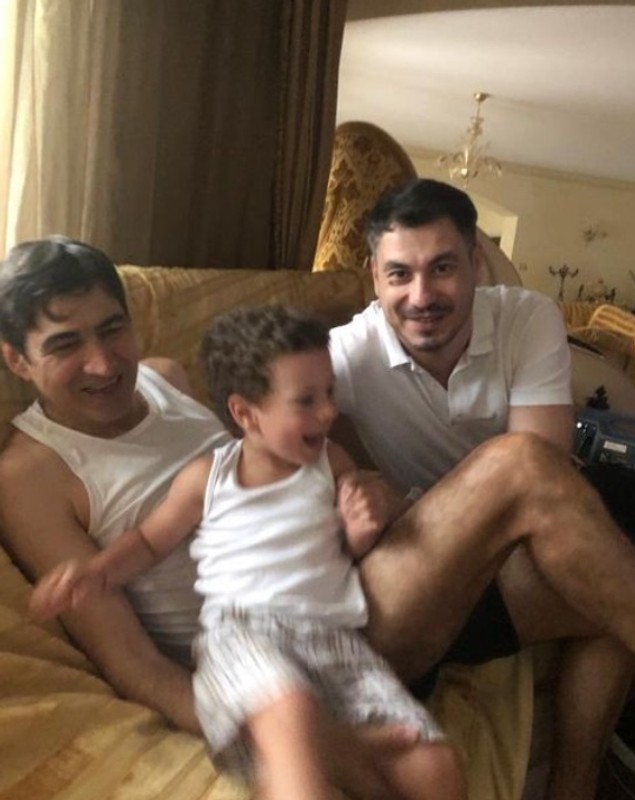 Imagine rară cu soția lui Victor Pițurcă. Doamna Maria îl crește pe băiatul antrenorului și al Vicăi Blochina