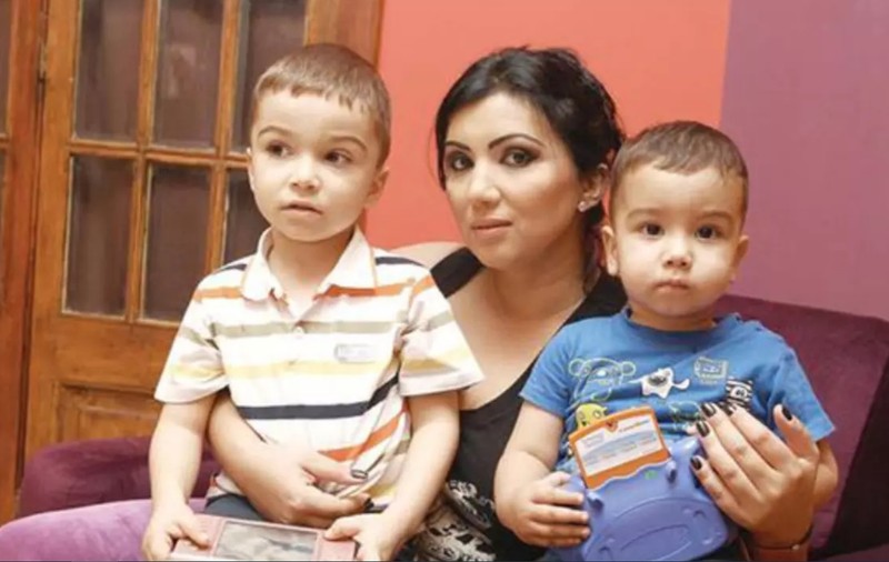 Cum îi crește Adriana Bahmuțeanu pe Maximus și Eduard, copiii ei și ai lui Silviu Prigoană: „Ne facem împreună regulile, stabilim limitele”