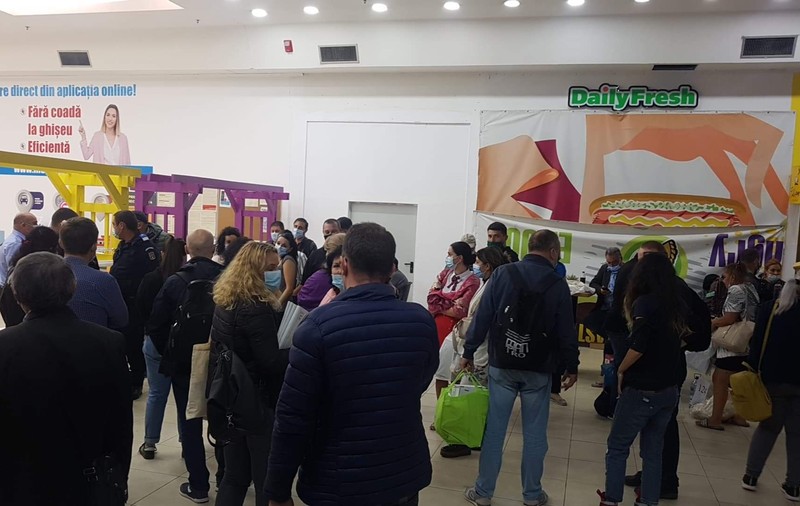 Oamenii din spatele alegerilor locale. Cei din secțiile de votare au petrecut peste 30 de ore în secții și așteptând apoi la cozi, ca să predea toate documentele