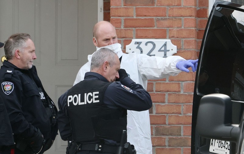 Şase persoane, între care patru copii, au fost ucise în Ottawa, într-un caz rar de atac în masă