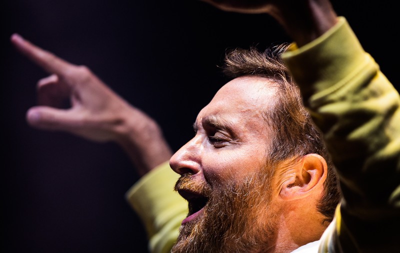 David Guetta aduce în 2023 o piesă din anii 90, în noua sa colaborare cu Anne-Marie &amp; Coi Leray