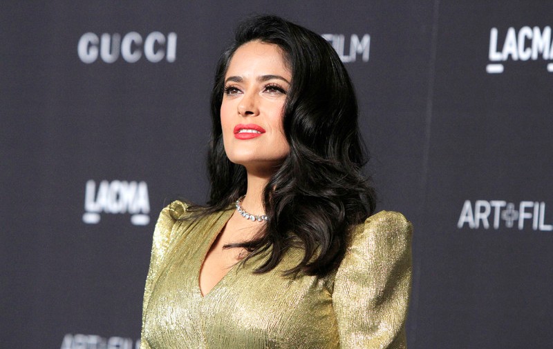 Ipostaza provocatoare în care s-a afișat Salma Hayek în fața fanilor ei de pe Instagram