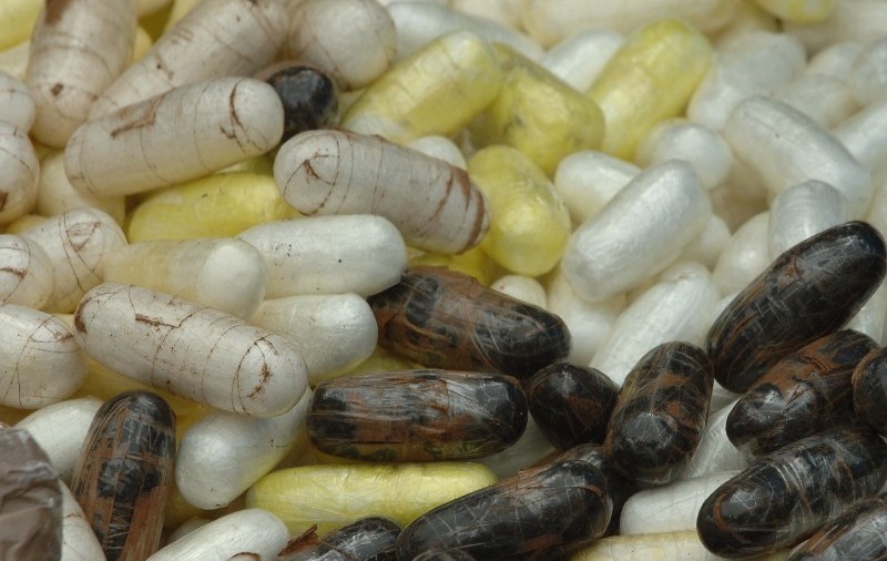 Arestată pentru că avea un kilogram de cocaină în stomac