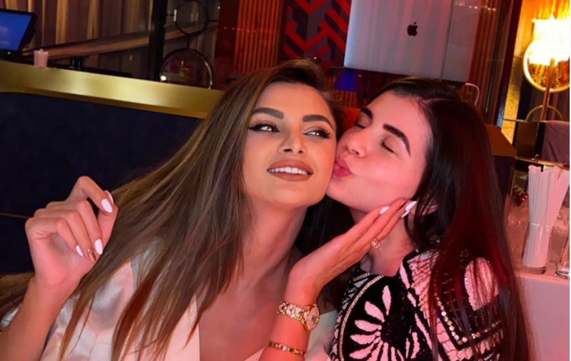 Cum au apărut împreună în Dubai surorile Gabor. Ramona și Monica au purtat ținute de mii de euro