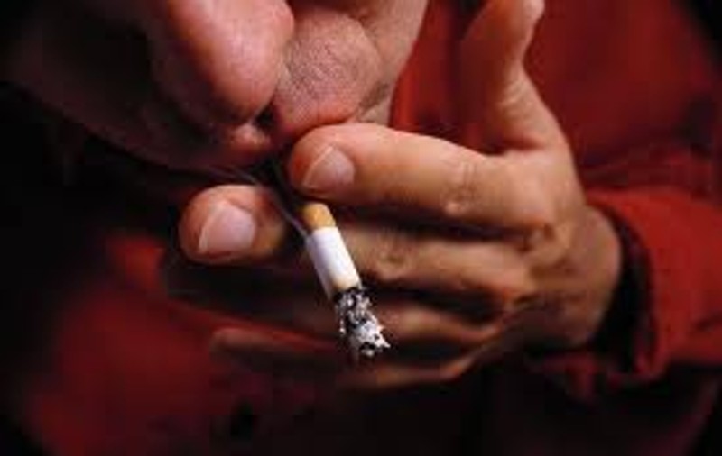 Motivul ăsta te-ar convinge să renunţi la ţigări?! Medicii suedezi refuză să opereze fumătorii!