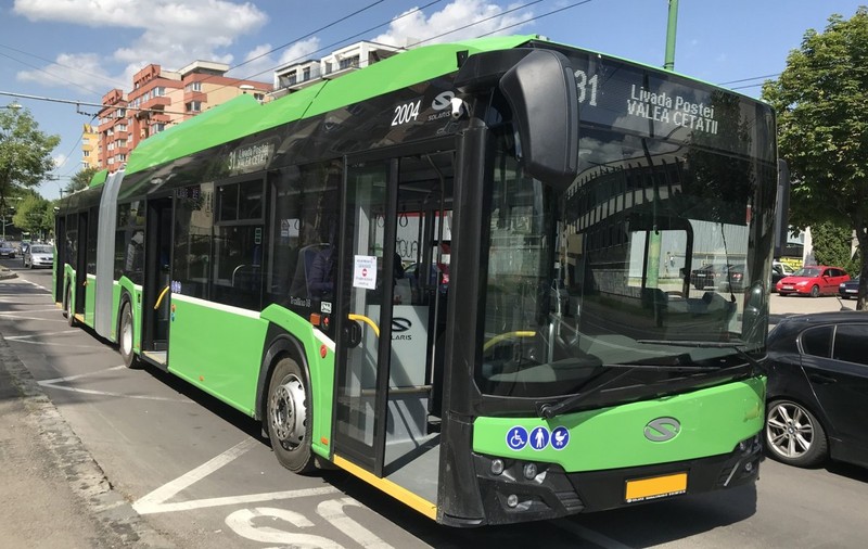 Încă 22 de troleibuze noi vor fi cumpărate prin PNRR, anunță Nicușor Dan. Cât costă achiziția