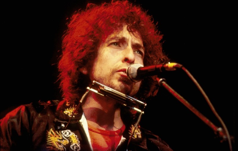 Cântăreţul Bob Dylan va lansa şase cărţi 