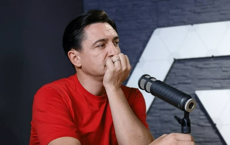 George Buhnici își cere scuze, la mai bine de o săptămână după izbucnirea scandalului cu „buci și țâțe la mare”: „Am vorbit ca un mârlan, ca un băiețaș de cartier fără pic de minte”
