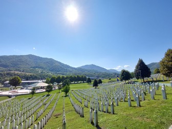 Cimitirului victimelor genocidului din Srebrenița
