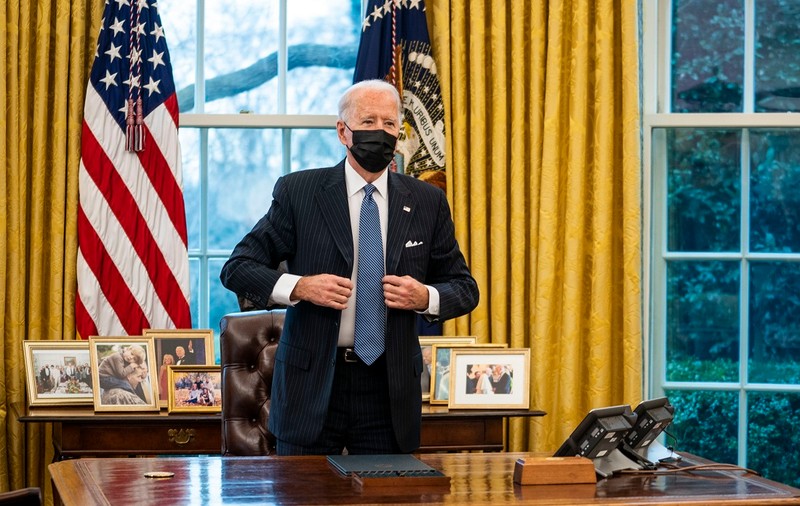 Joe Biden a anulat interdicția persoanelor transgender de a intra în armata SUA