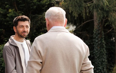 Cine apare în noul film al lui Mircea Bravo, „Băiat de milioane”: „Filmăm în cel mai scump oraș din România”