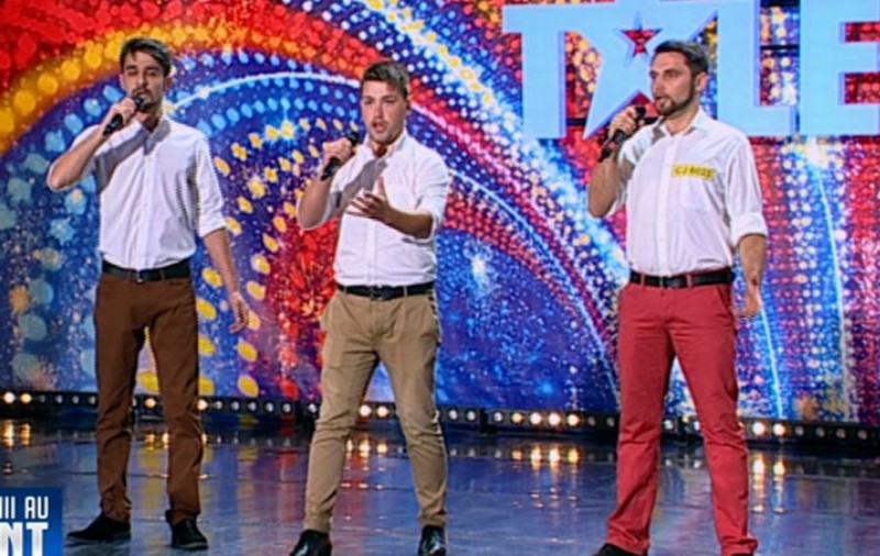 ROMÂNII AU TALENT | "Pielea de găina a revenit". Băieţii din trupa Ad Libitum au ridicat sala în picioare cu vocile lor