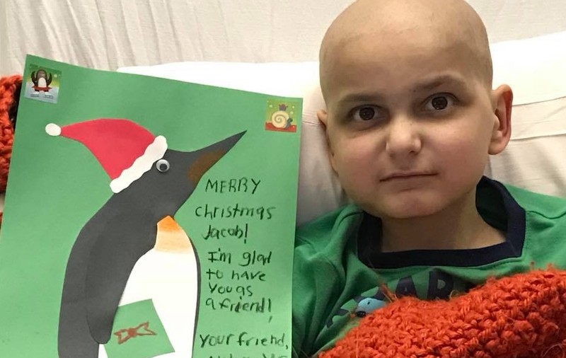 Băiatul bolnav de cancer care voia să sărbătorească pentru ultima oară Crăciunul a decedat. Anunțul făcut de familia sa