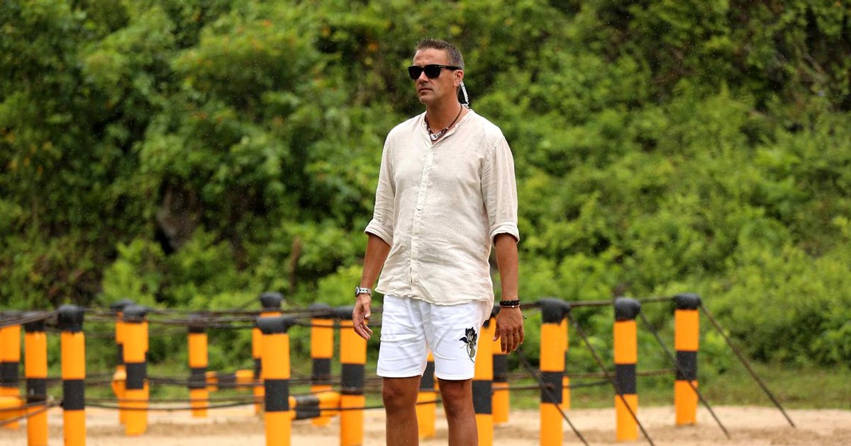 Cum s-a distrat Cosmin Cernat în Republica Dominicană. Ce bine arată soția lui în costum de baie | FOTO