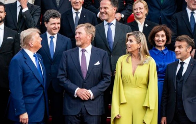 Donald Trump a ajuns la Summitul NATO de la Haga. Nicușor Dan a stat lângă președintele Statelor Unite la fotografia de grup