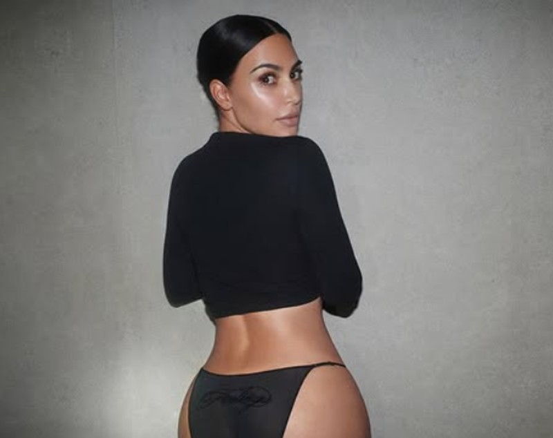 Cum își păstrează Jennifer Aniston și Kim Kardashian tenul impecabil. Secretele vedetelor de la Hollywood