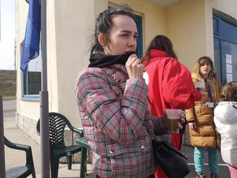 Soția lui Giorgi Arveladze, Anastasia, ne spune că ţine legătura cu mai multe grupuri de voluntari, pentru a coordona transporturi de ajutoare înspre Kiev | Foto: Dumitru Angelescu / Libertatea
