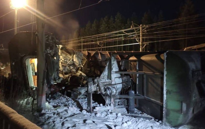 Un tren de călători și un tren de marfă s-au ciocnit în Rusia. Sunt 14 victime