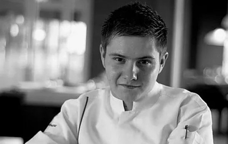 Tavi Oprea, câștigătorul emisiunii Hell's Kitchen, condamnat după ce a omorât în bătaie o bătrână. Declarație șocantă a bărbatului: „Mă umăreau demoni”