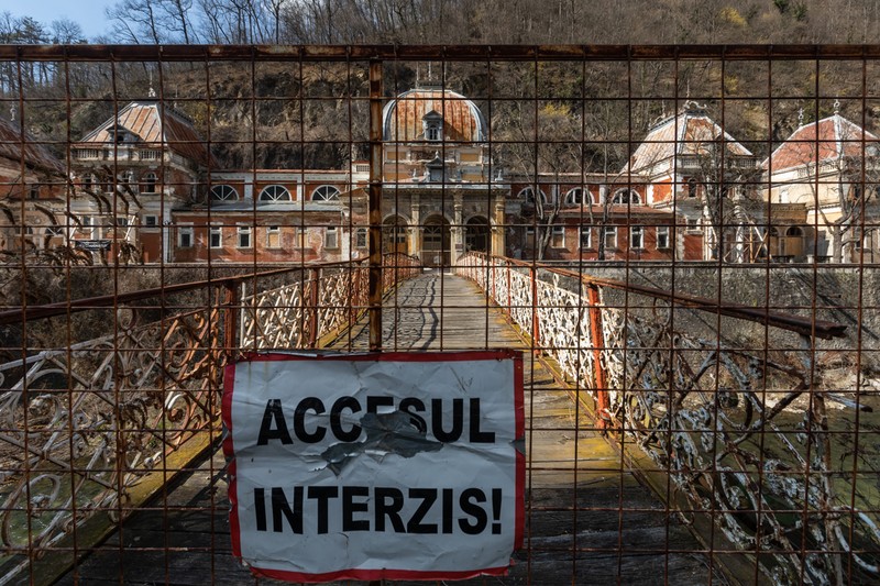 Accesul pe Podul de Fontă este blocat din cauza degradării avansate a lui