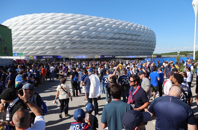 Fanii sosesc la arena Allianz Arena la finala Ligii Campionilor dintre Paris Saint-Germain - Inter Milano, Foto: Profimedia Images