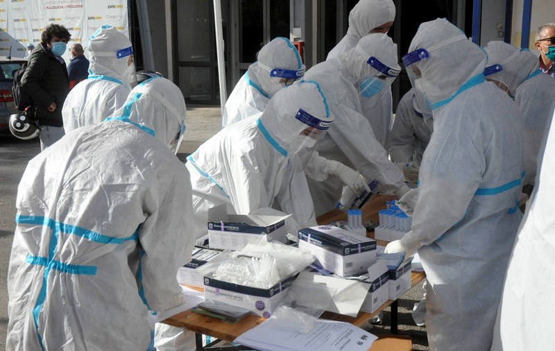 Numărul real al infecțiilor cu COVID din Italia, cu 50% mai mare, susțin serviciile secrete