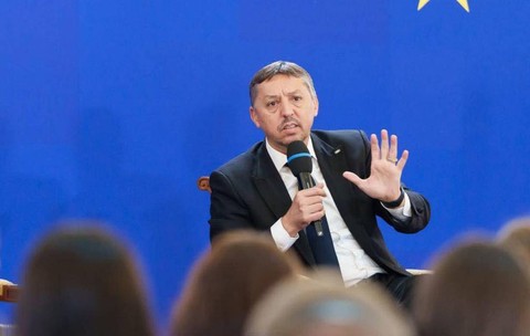 Ministrul educației a spus ce se va întâmpla cu salariile profesorilor. Daniel David: „Nu vom da oameni afară”
