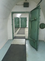 Intrarea în buncăr