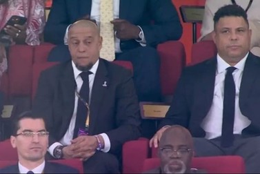 Burleanu, în preajma lui Roberto Carlos și Ronaldo, plasați cu un rând mai sus