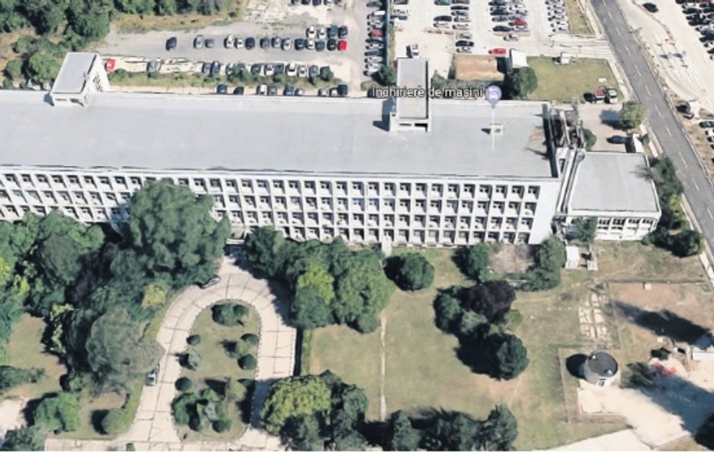 VIDEO / TAROM "zboară" de la Otopeni. Cine "aterizează"? Sediul companiei e scos la închiriat și ar putea deveni hotel de lux