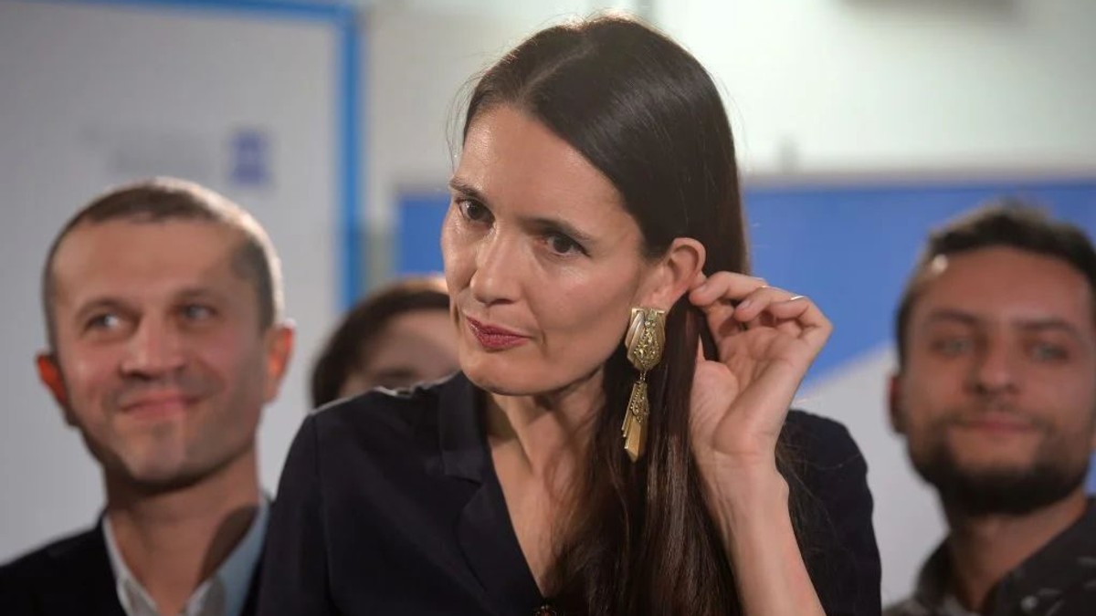 VIDEO Scandal în Primăria Sector 1. PSD o acuză pe Clotilde Armand că vrea să dea mai mulţi bani pentru Romprest